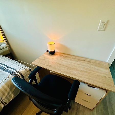 Cozy & Bright Home With Parking Виктория Экстерьер фото