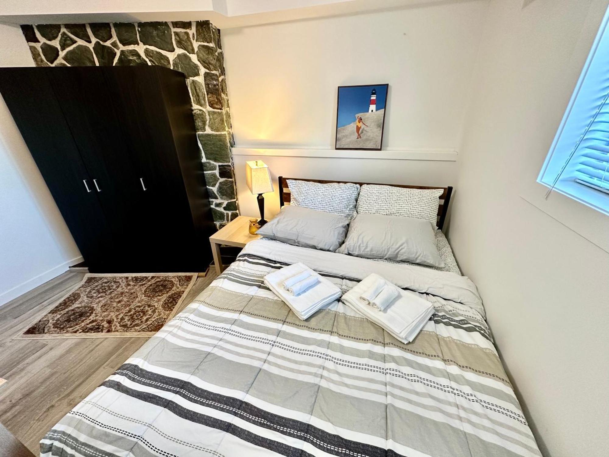 Cozy & Bright Home With Parking Виктория Экстерьер фото